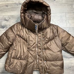 Brown Gap Puffer Jacket Size M